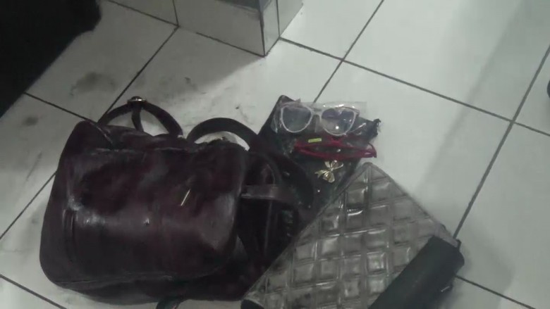 2 Jasad Korban Kapal Karam di Makassar Ditemukan di Ruang Mesin 2 Jasad Korban Kapal Karam di Makassar Ditemukan di Ruang Mesin