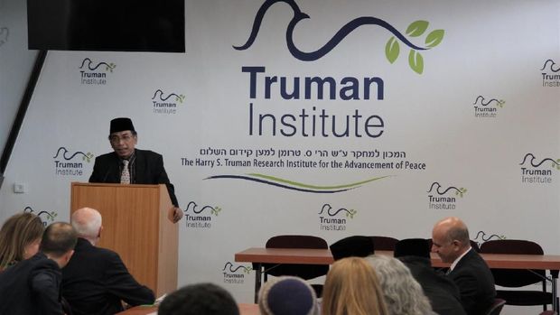 Cara Yahya Cholil Staquf Jawab Kecaman soal Kunjungan ke Israel