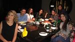 10 Gaya Presenter Kocak Vega Darwanti Makan Bakso hingga Sushi