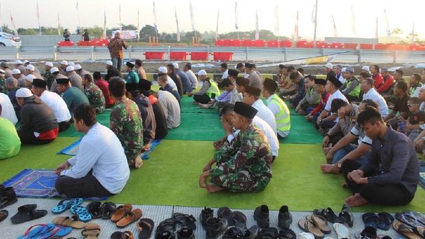 Melihat 'Pengawal' Jalur Mudik Salat Id di Pinggir Tol