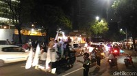 FPI konvoi dari Petamburan ke arah Cawang, Simpang Senen, Tugu Tani dan kembali lagi ke arah Petamburan.
