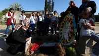 Perawat Palestina Razan al Najjar tewas ditembak tentara Israel beberapa waktu lalu (Foto: Dok. REUTERS/Ibraheem Abu Mustafa)