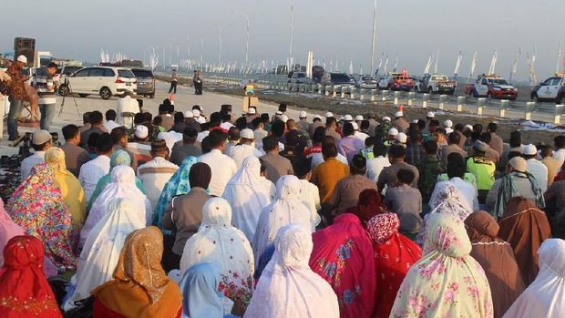 Melihat 'Pengawal' Jalur Mudik Salat Id di Pinggir Tol