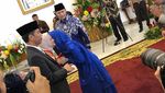 Foto: AHY-Annisa Salam-salaman dengan Jokowi di Istana Bogor