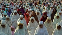 Potret jemaah wanita di Masjid Agung Jawa Tengah saat salat Id (Foto: Dok. ANTARA FOTO/R. Rekotomo)