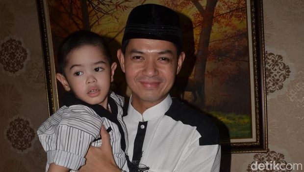 Artis shock abah grandong makan kucing hidup