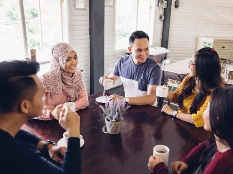Cara Jawab 'Kapan Nikah?' dan 4 Pertanyaan Umum Lain di Hari Lebaran