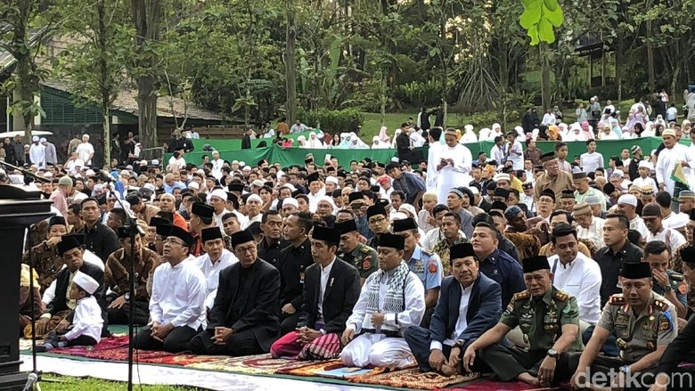 Idul Fitri, Jokowi: Mari Mempererat Persatuan dan Kesatuan Bangsa Idul Fitri, Jokowi: Mari Mempererat Persatuan dan Kesatuan Bangsa