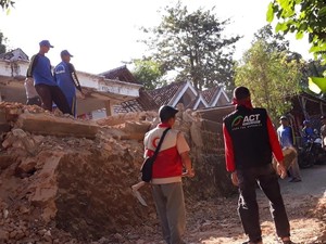 Gerak Cepat ACT Bantu Korban Gempa Sumenep