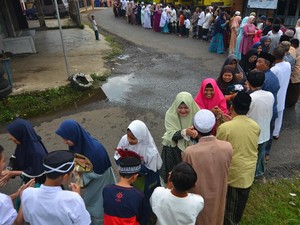 Kembali pada Politik Moral