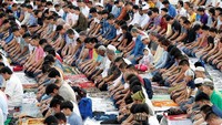 Khidmatnya pelaksanaan salat Id di Filipina (Foto: Dok. REUTERS/Erik De Castro)