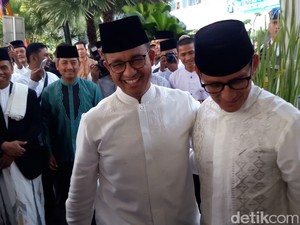Anies-Sandi Halalbihalal dengan PNS: Semoga Kerja Lebih Baik