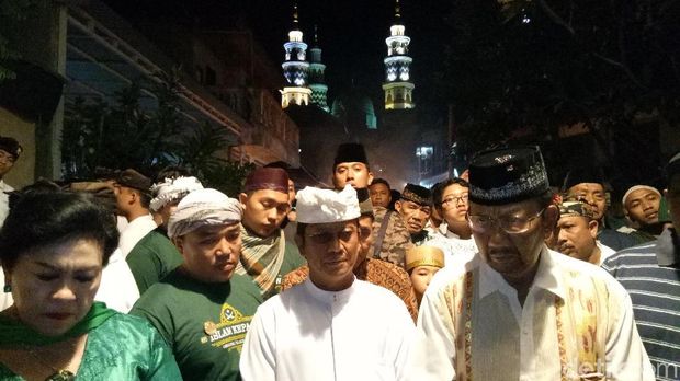 Indahnya Toleransi, Pemuda Hindu Ramaikan Malam Takbiran di Bali