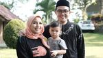 Gaya Lebaran Selebriti (2)