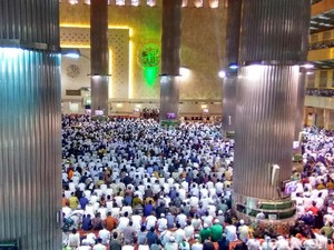 Khotbah di Istiqlal, Aa Gym Bicara soal Orang Jatuh karena Lisan