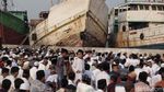 Suasana Salat Id di Pelabuhan Sunda Kelapa