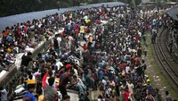 Transportasi kereta api jadi pilihan utama mereka menuju kampung halaman. Allison Joyce/Getty Images.
