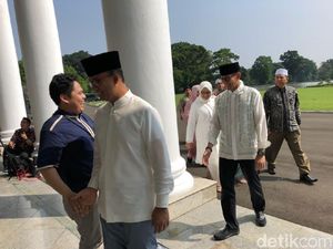 Hadiri Open House Jokowi, Anies-Sandi Sempat Disoraki Warga