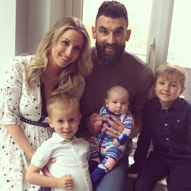 Natali dan Mile Jedinak telah memiliki dua orang anak lelaki. (Foto: Instagram)