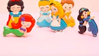 Para princess Disney berkumpul lengkap nih. Eits! Semuanya bisa dimakan lho karena berupa macaron. Foto: Instagram @i_am_macaron