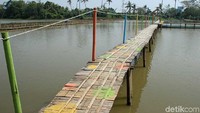 Kini di ujung kiri objek wisata dapat ditemui pemancingan. Traveler pun bisa coba memancing selain berfoto di Rowo Bladon (Randy/detikTravel)