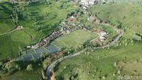 Bukit Sunrise Cukul Point ini cocok sekali dijadikan sebagai tempat untuk berswafoto. (Wisma Putra/detikTravel)