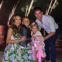 Dani Jones adalah istri dari penjaga gawang Brad Jones. Keduanya menikah pada 2015. Dani sendiri adalah mantan model yang pernah ikut Britains Next Top Model. Kini Dani berprofesi sebagai seorang psikoterapis. (Foto: Instagram)