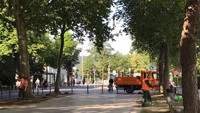 Perugas kebersihan menyapu jalanan di Bonn setiap pagi. (Foto: Iin Yumiyanti/detikcom)