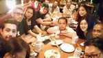 Penyanyi Once Mekel Senang Banget Kulineran Sambil Kumpul Bareng Teman