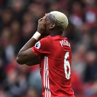 Paul Pogba pun menanggapi kritikan tersebut dengan santai. Saya punya gaya rambut tersendiri, bisa berpakaian sesuka hati karena pada akhirnya, sepak bola yang akan berbicara sendiri, kata pria 25 tahun itu seperti dikutip dari Canal+. (Foto: Getty Images)