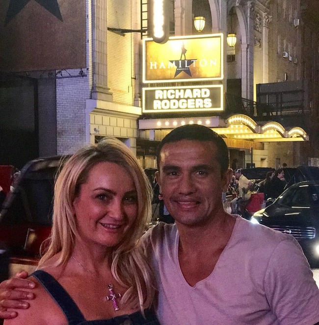 Pemain andalan Australia Tim Cahill menikahi Rebekah di tahun 2010. Tim dan Rebekah memiliki empat anak. (Foto: Instagram)