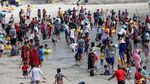 H+1 Lebaran, Pengunjung Banjiri Pantai Ancol