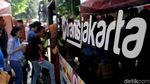 Antrean Bus Wisata Keliling Jakarta Mengular