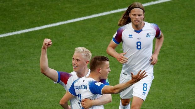 Islandia berhasil menahan imbang Argentina di laga perdana.