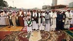 Foto: Khusyuknya Salat Id dari Mesir Hingga Somalia