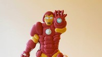  Nggak kalah keren dan detail, ada macaron Iron Man. Duh, rasanya pengen dibawa pulang! Foto: Instagram @i_am_macaron