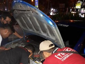 Ngoprek Mobil Manual Sebelum Mudik Ala Komunitas