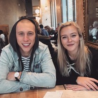 Nicola bertemu dengan Aaron Moy di 2011. Kini keduanya tinggal di Inggris dan memiliki seorang anak. (Foto: Instagram)