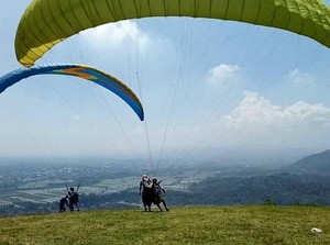 Paralayang, Atraksi Wajib Saat Mudik ke Majalengka