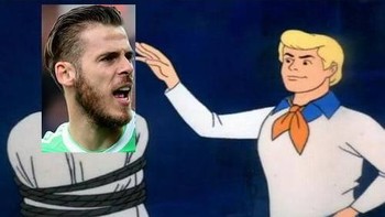 Menjadi penjaga gawang terbaik di Liga Inggris tak mampu membuat David de Gea tampil apik di Piala Dunia 2018. Ia diibaratkan seperti Karius. Foto: Twitter @footyjokes
