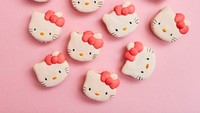 Yang satu ini pasti jadi favorit kaum hawa. Warnanya pink dan menggambarkan sosok kucing imut, Hello Kitty. Foto: Instagram @i_am_macaron