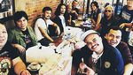 Penyanyi Once Mekel Senang Banget Kulineran Sambil Kumpul Bareng Teman