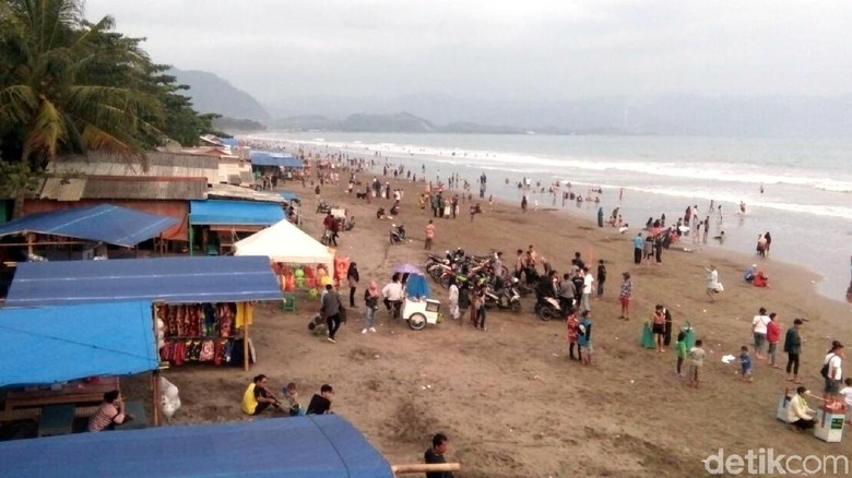 Balawista Sukabumi, Bekerja Sajuta Meski Pertaruhkan Nyawa Balawista Sukabumi, Bekerja Sajuta Meski Pertaruhkan Nyawa