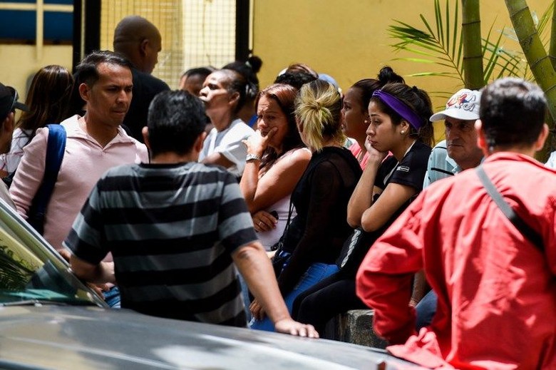 17 Orang Tewas Akibat Ledakan Gas Air Mata di Venezuela 17 Orang Tewas Akibat Ledakan Gas Air Mata di Venezuela