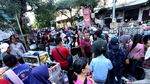 PKL Penuhi Pedestrian di Kota Tua, Pejalan Kaki Baper