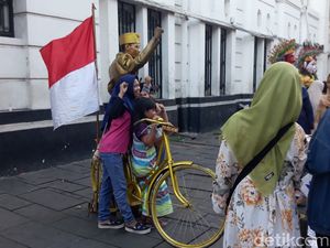 Cerita Warga yang Tak Bosan ke Kota Tua Saat Libur Lebaran