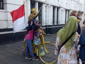 Cerita Warga yang Tak Bosan ke Kota Tua Saat Libur Lebaran