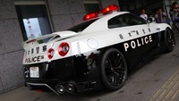 Dubai menjadi salah satu negara pertama di dunia yang menggunakan mobil sport Nissan GT-R sebagai mobil armada kepolisiannya. Foto: Carscoops