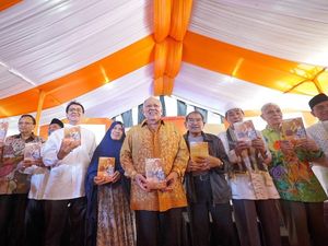 Cawagub Ijeck Harap Buku Tentang Ayahnya Jadi Inspirasi Anak Muda