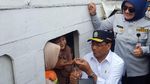 Foto: Menhub Dengarkan Keluhan Penumpang di Dermaga Kali Adem